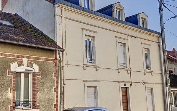 Immeuble à vendre    7 pièces •  Montluçon