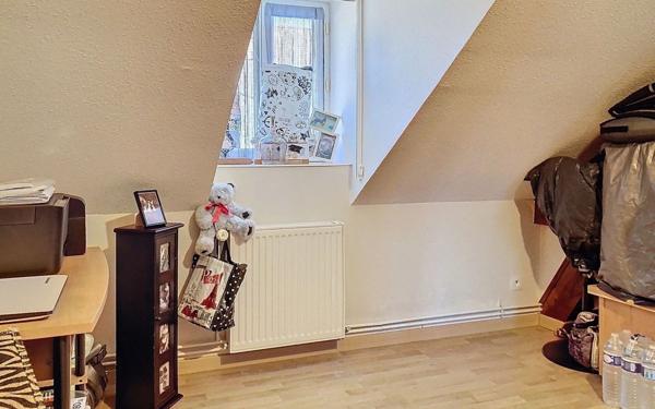 Immeuble à vendre    7 pièces •  Montluçon