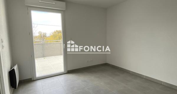 Location Appartement 4 pièces 66.4 m² - Montfavet 84140