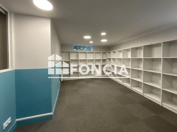 À vendre Local commercial 48.5 m² - Nantes 44300