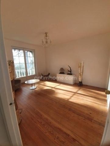 GRANDE PROPRIETE DE CARACTERE DE 8 PIECES A 17 km DE PARIS, PROCHE D'ENGHIENS-LES-BAINS