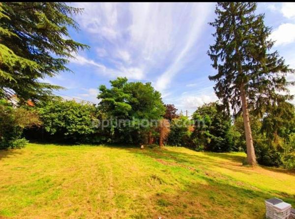 GRANDE PROPRIETE DE CARACTERE DE 8 PIECES A 17 km DE PARIS, PROCHE D'ENGHIENS-LES-BAINS