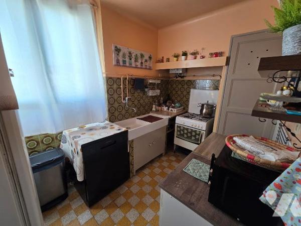 Appartement T3 de 51m2 (loué 550/mois depuis 12 ans, Locataire très sérieux), quartier National (3e)