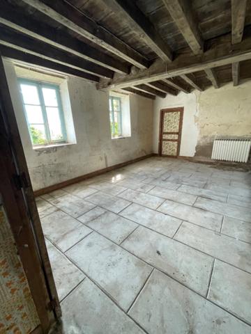 Maison de village à rénover 35000€
