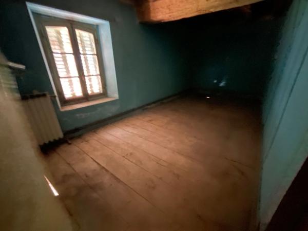 Maison de village à rénover 35000€