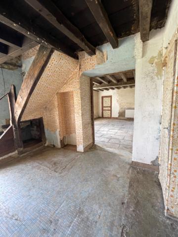 Maison de village à rénover 35000€