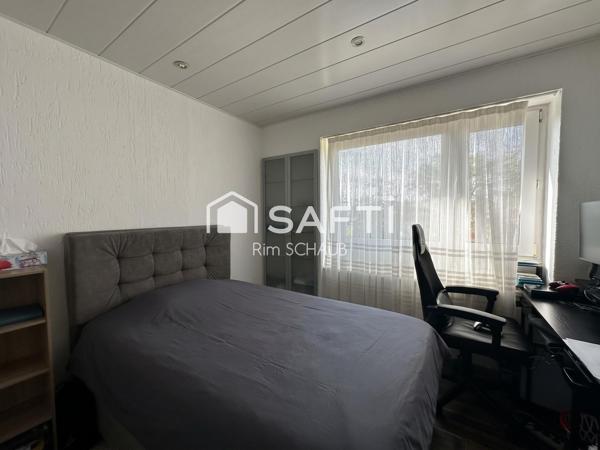 Appartement 4 pièces de 84 m² avec ascenseur – Saint-Louis centre
