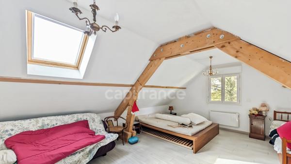 Dpt Saône et Loire (71), à vendre à 15 mn de St Marcel Villa de 163 m² et Maison ou Gite de 95 m² terrain de 4000 m²