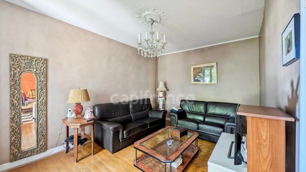 Dpt Saône et Loire (71), à vendre à 15 mn de St Marcel Villa de 163 m² et Maison ou Gite de 95 m² terrain de 4000 m²