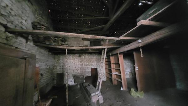 De belles prestations pour cette demeure familiale, rénovée intérieurement en 2020, et deux entrées distinctes.