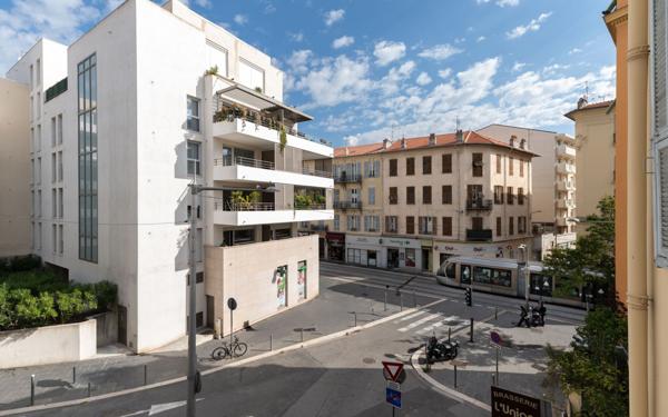 Appartement à vendre    3 pièces • 64,24 m2 Nice