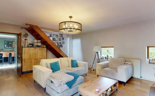 Maison à vendre    5 pièces •  Montaigu-la-Brisette