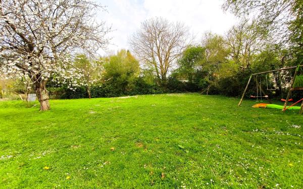 Maison à vendre    5 pièces •  Montaigu-la-Brisette