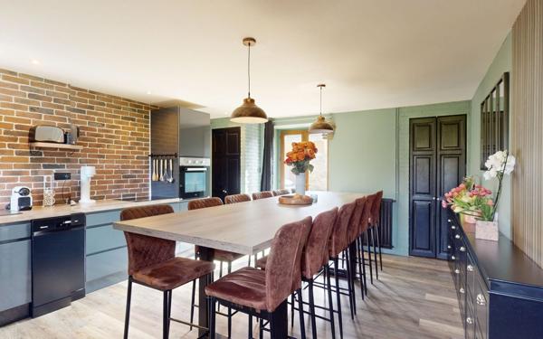 Maison à vendre    5 pièces •  Montaigu-la-Brisette