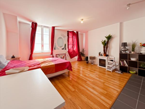 Marseille (13002) Studio meublé en parfait état – Rue de la République