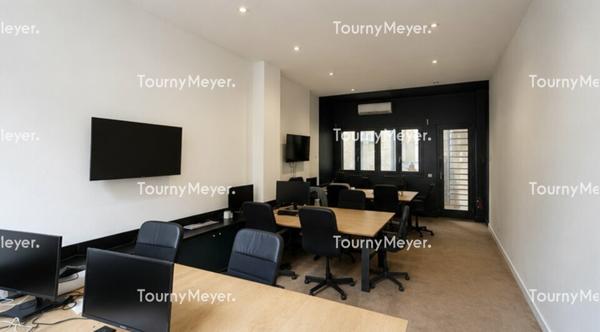 A louer - Immeuble de 250 m² avec cave et terrasse - Bordeaux centre