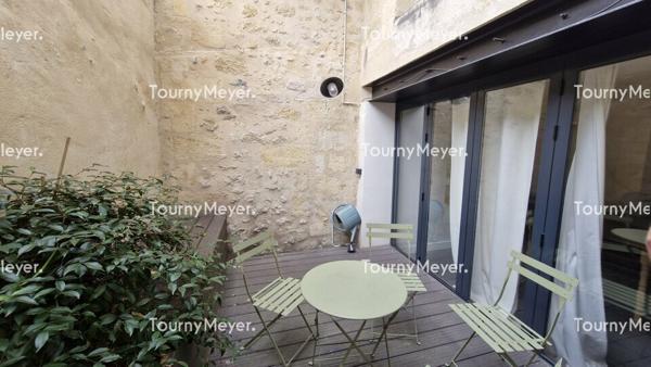 A louer - Immeuble de 250 m² avec cave et terrasse - Bordeaux centre