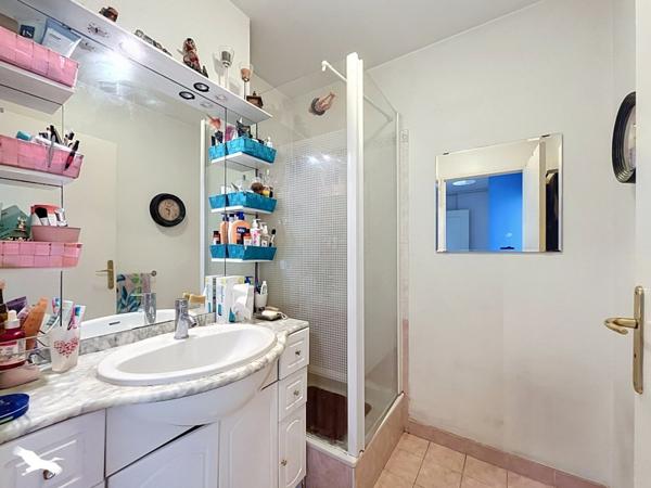Appartement 265 000 € Bron 3 p 69,8 m² DPE D