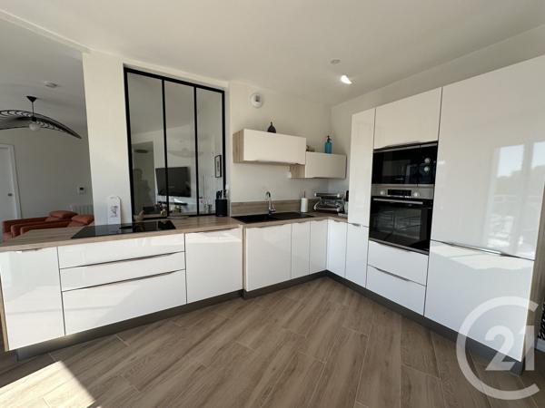 Appartement F3 à vendre  3 pièces - 76,05 m 2   ROYAN  - 17