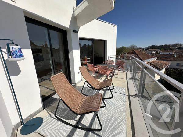 Appartement F3 à vendre  3 pièces - 76,05 m 2   ROYAN  - 17
