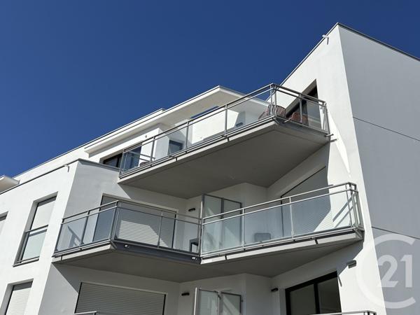 Appartement F3 à vendre  3 pièces - 76,05 m 2   ROYAN  - 17