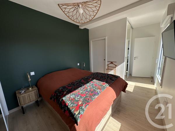 Appartement F3 à vendre  3 pièces - 76,05 m 2   ROYAN  - 17