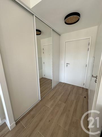 Appartement F3 à vendre  3 pièces - 76,05 m 2   ROYAN  - 17