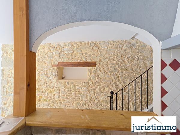 Orange (84100) À vendre – Maison de ville avec garage et cour – Proche lycée de l'Arc à Orange