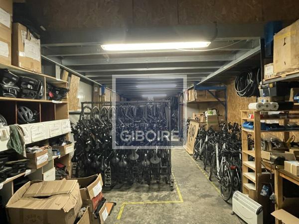 Local d'activites 260 m² à louer ACIGNE (réf : 35.6696)