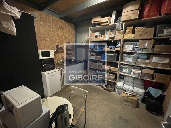 Local d'activites 260 m² à louer ACIGNE (réf : 35.6696)
