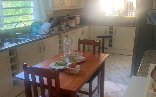 Maison à vendre    4 pièces • 124,62 m2 Petit-Bourg