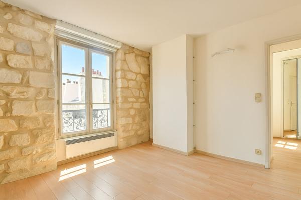 Rue Cler! Idéal pied-à-terre ou 1er achat: studio avec coin bureau 23.5 m2