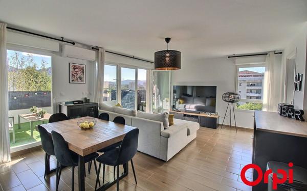 Appartement à vendre    4 pièces • 80 m2 Marseille 11