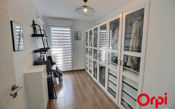 Appartement à vendre    4 pièces • 80 m2 Marseille 11