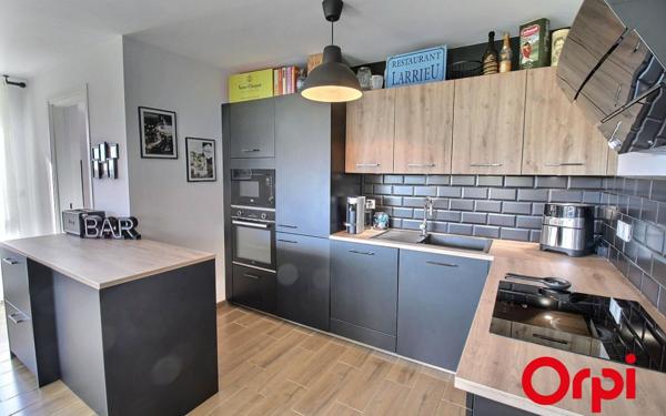 Appartement à vendre    4 pièces • 80 m2 Marseille 11