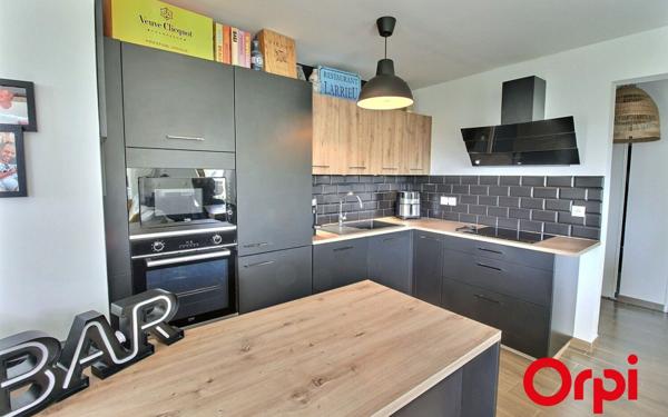 Appartement à vendre    4 pièces • 80 m2 Marseille 11