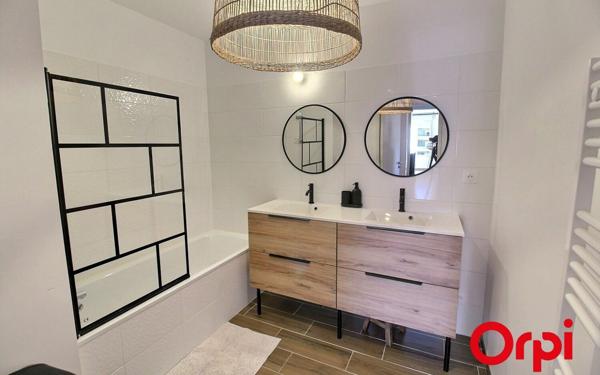 Appartement à vendre    4 pièces • 80 m2 Marseille 11