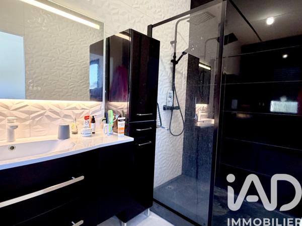 Maison à vendre 5 pièces 128 m² Nîmes