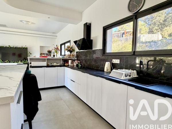 Maison à vendre 5 pièces 128 m² Nîmes