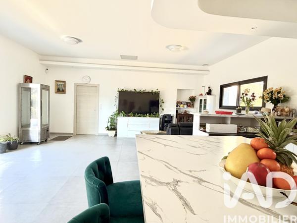 Maison à vendre 5 pièces 128 m² Nîmes