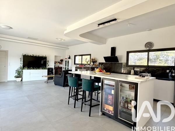 Maison à vendre 5 pièces 128 m² Nîmes