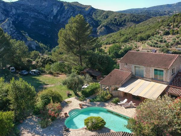 Maison à ROQUEVAIRE (13360)