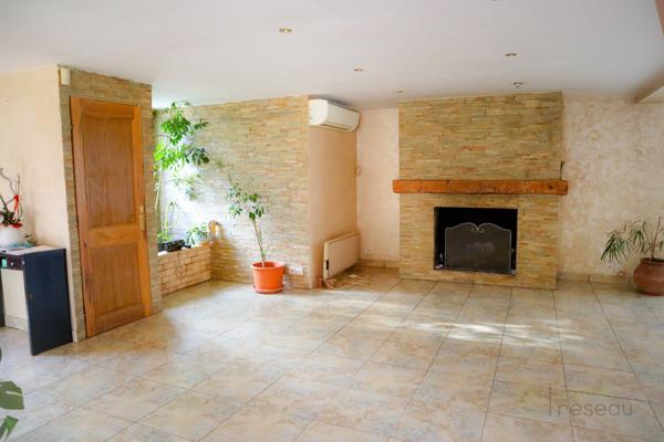 Maison à ROQUEVAIRE (13360)