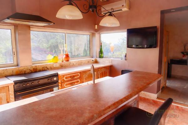 Maison à ROQUEVAIRE (13360)