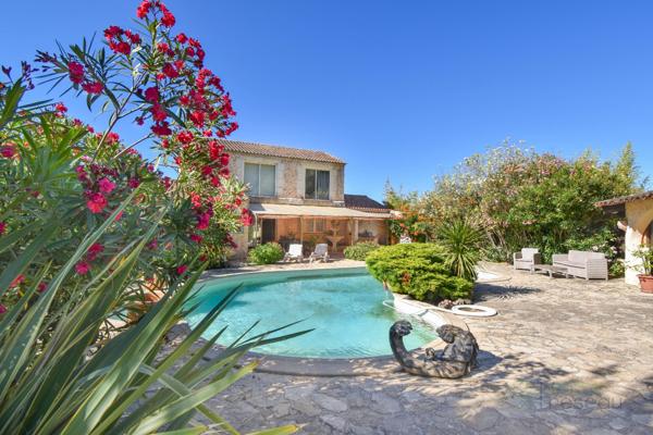 Maison à ROQUEVAIRE (13360)