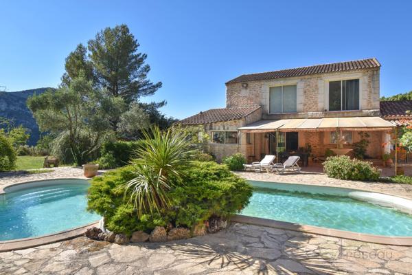 Maison à ROQUEVAIRE (13360)