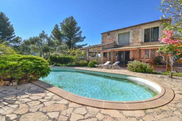 Maison à ROQUEVAIRE (13360)