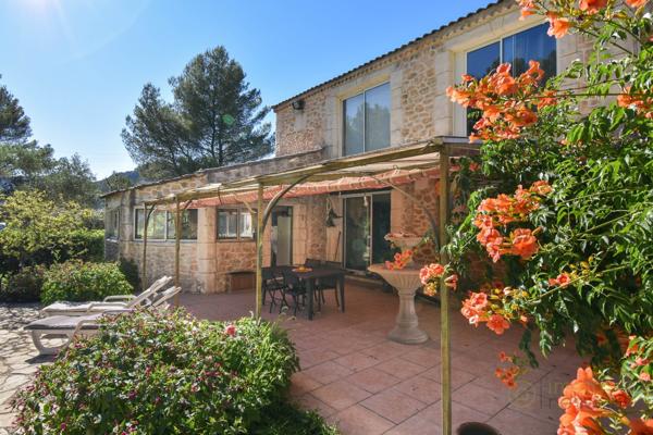 Maison à ROQUEVAIRE (13360)