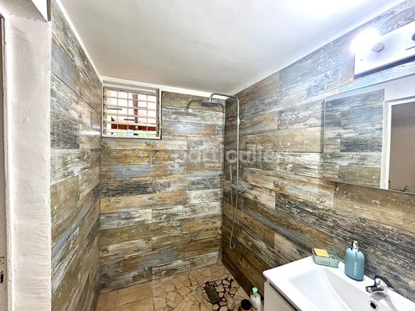 Vente Maison91 m² - 5 Pièces - SAINTE ROSE (97115)