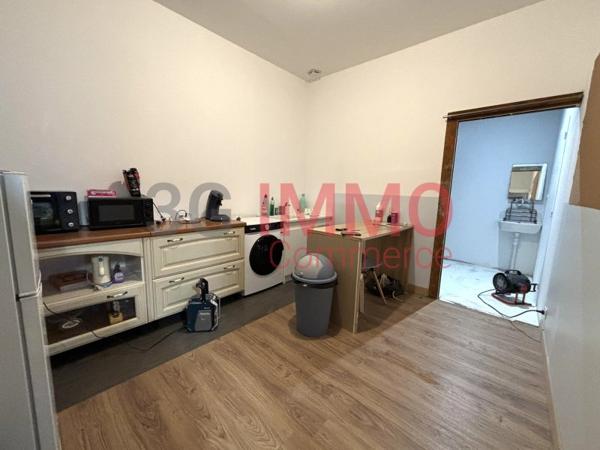 Location / Local Commercial